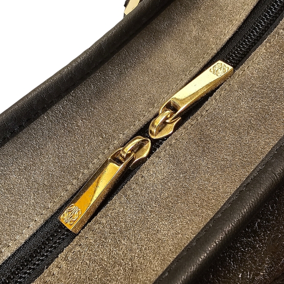 LOEWE SUEDE HANDBAG - Picture 6 of 16